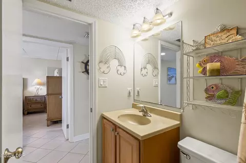Bath - 2700 Ocean Shore Blvd, Ormond Beach, FL 32176 photo 4 of 4
