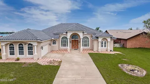 399 Silver Beach Dr, Holly Hill, FL 32117