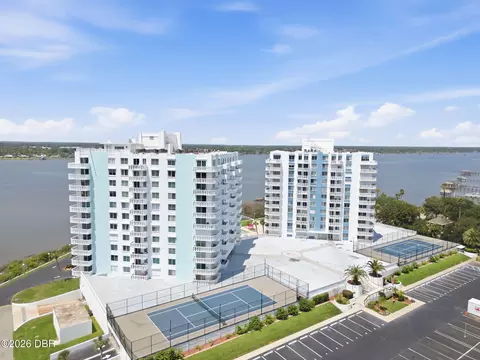 935 N Halifax Ave, Daytona Beach, FL 32118