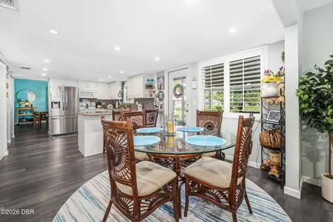 Dining - 461 Andrews St, Ormond Beach, FL 32174 photo 4 of 4