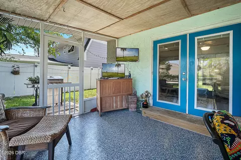 Exterior - 461 Andrews St, Ormond Beach, FL 32174 photo 6 of 20