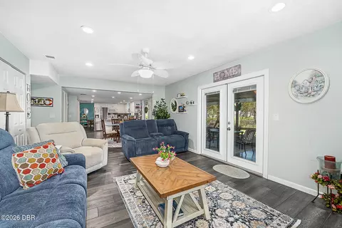 Living - 461 Andrews St, Ormond Beach, FL 32174 photo 4 of 4