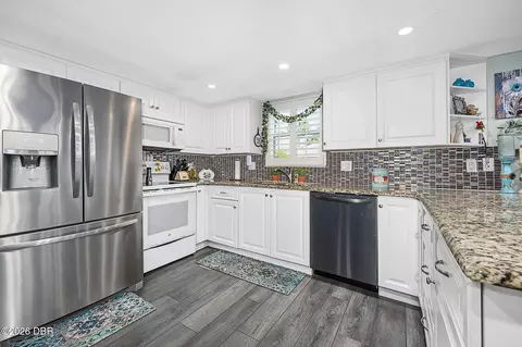 Kitchen - 461 Andrews St, Ormond Beach, FL 32174 photo 2 of 3