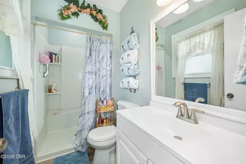 Bath - 461 Andrews St, Ormond Beach, FL 32174 photo 4 of 4