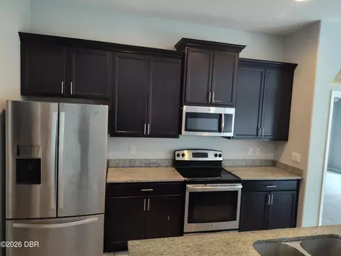 Kitchen - 1425 Springleaf Dr, Ormond Beach, FL 32174 photo 2 of 2