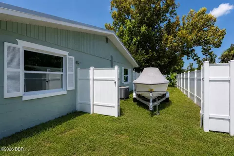 Exterior - 1316 Golf Ave, Ormond Beach, FL 32174 photo 2 of 8