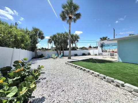 Exterior - 2 Sunny Shore Dr, Ormond Beach, FL 32176 photo 6 of 6
