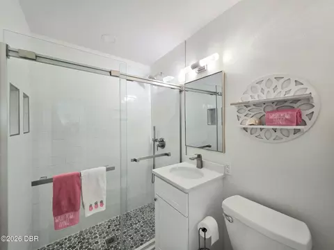 Bath - 2 Sunny Shore Dr, Ormond Beach, FL 32176 photo 1 of 3