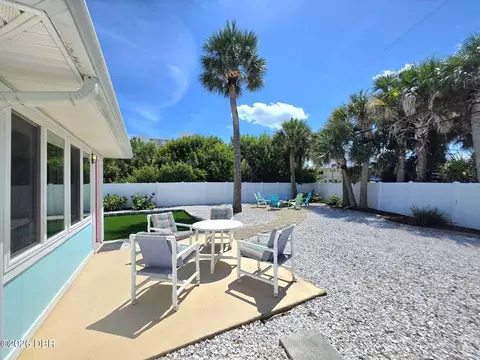 Exterior - 2 Sunny Shore Dr, Ormond Beach, FL 32176 photo 3 of 6