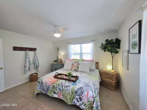 Bedroom - 2 Sunny Shore Dr, Ormond Beach, FL 32176 photo 2 of 6