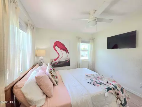 Bedroom - 2 Sunny Shore Dr, Ormond Beach, FL 32176 photo 4 of 6