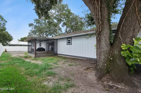 Exterior - 1629 Orange Tree Dr, Edgewater, FL 32132 photo 5 of 10