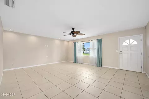 Living - 22 Plaza Dr, Ormond Beach, FL 32176 photo 1 of 8