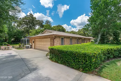 Exterior - 82 S St Andrews Dr, Ormond Beach, FL 32174 photo 3 of 7