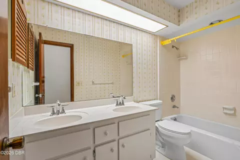 Bath - 82 S St Andrews Dr, Ormond Beach, FL 32174 photo 4 of 4