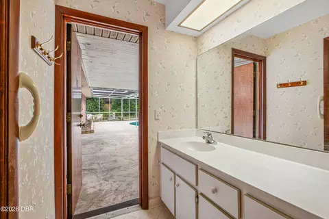 Bath - 82 S St Andrews Dr, Ormond Beach, FL 32174 photo 3 of 4
