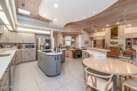 Kitchen - 101 N St Andrews Dr, Ormond Beach, FL 32174 photo 2 of 6