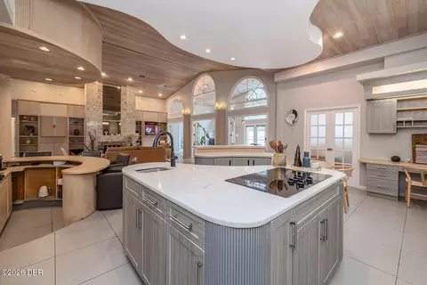 Kitchen - 101 N St Andrews Dr, Ormond Beach, FL 32174 photo 4 of 6