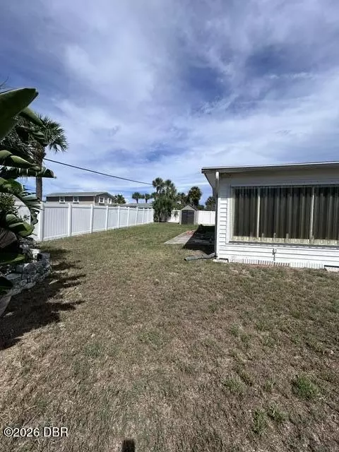 Exterior - 33 Wisteria Dr, Ormond Beach, FL 32176 photo 2 of 3