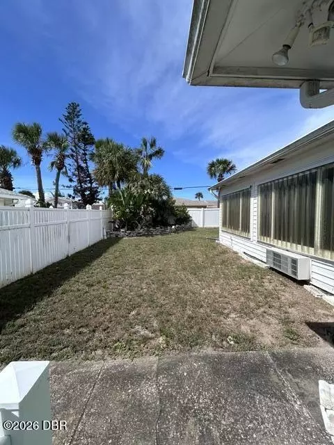 Exterior - 33 Wisteria Dr, Ormond Beach, FL 32176 photo 3 of 3