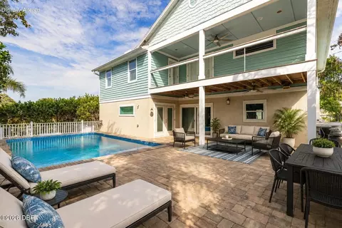 Exterior - 130 Hernandez Ave, Ormond Beach, FL 32174 photo 4 of 7