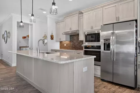 Kitchen - 128 Briargate Look, Ormond Beach, FL 32174 photo 4 of 4