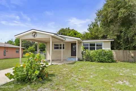 834 Derbyshire Rd, Daytona Beach, FL 32117