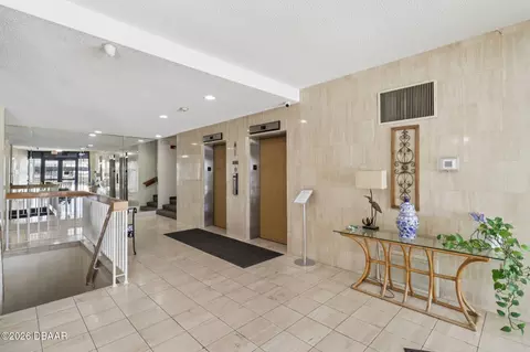 Entry Way - 1415 Ocean Shore Blvd, Ormond Beach, FL 32176 photo 2 of 3