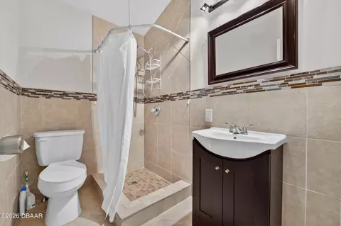 Bath - 62 Brooks Dr, Ormond Beach, FL 32176 photo 1 of 2