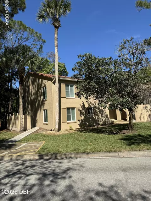 348 Bob White Ct, Daytona Beach, FL 32119
