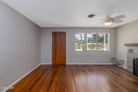 Living - 38 Lorillard Pl, Ormond Beach, FL 32174 photo 2 of 4