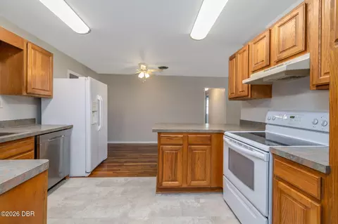 Kitchen - 38 Lorillard Pl, Ormond Beach, FL 32174 photo 3 of 3
