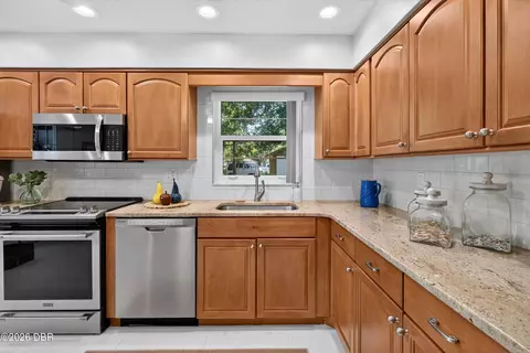 Kitchen - 3 Soco Trl, Ormond Beach, FL 32174 photo 3 of 5