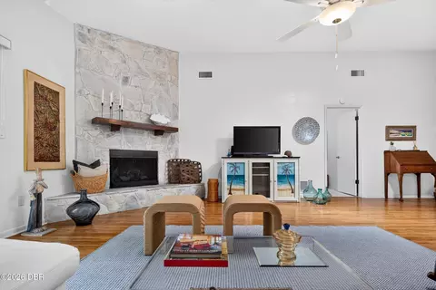 Living - 3 Soco Trl, Ormond Beach, FL 32174 photo 3 of 5