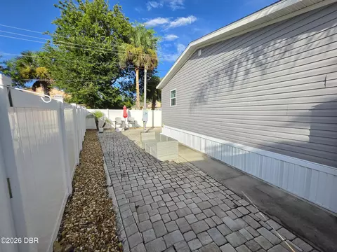 1911 Woodcrest Dr, Ormond Beach, FL 32174 photo 15