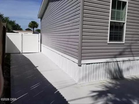 1911 Woodcrest Dr, Ormond Beach, FL 32174 photo 9