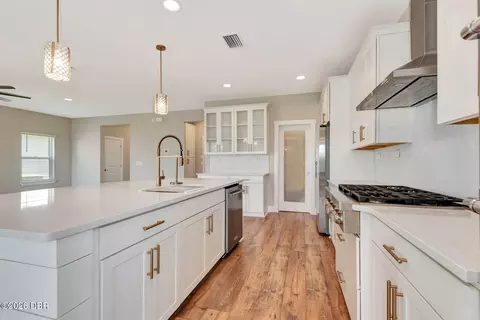 Kitchen - 303 Five Island Dr, Saint Augustine, FL 32080 photo 5 of 7