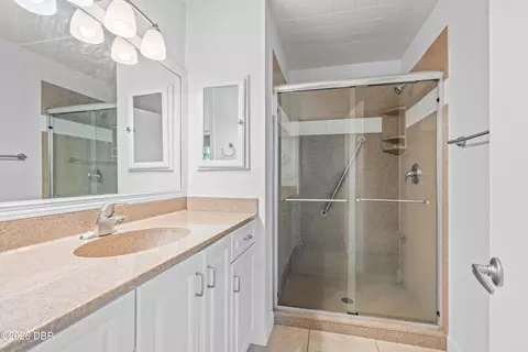 Bath - 212 Pine Cone Trl, Ormond Beach, FL 32174 photo 1 of 3