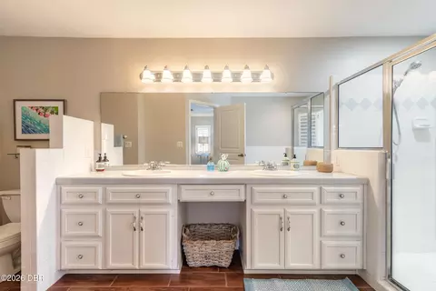 Bath - 3000 Ocean Shore Blvd, Ormond Beach, FL 32176 photo 4 of 6