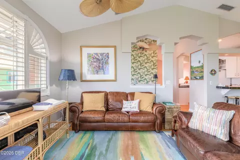 Living - 3000 Ocean Shore Blvd, Ormond Beach, FL 32176 photo 3 of 5