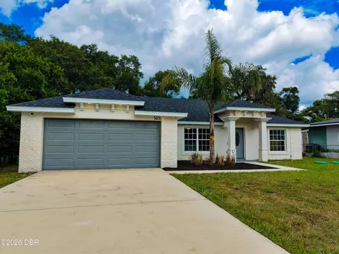 1405 E Voorhis Ave, Deland, FL 32724