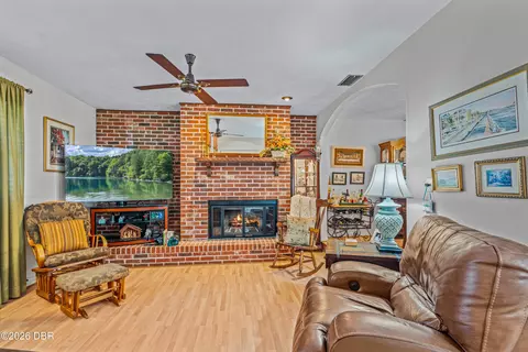 Living - 13 Timber Trl, Ormond Beach, FL 32174 photo 2 of 5