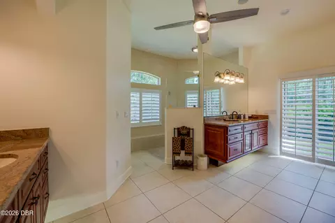 Bath - 25 Remington Rd, Ormond Beach, FL 32174 photo 3 of 9