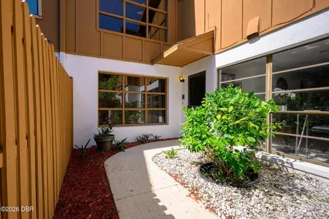 Exterior - 26 Soco Trl, Ormond Beach, FL 32174 photo 2 of 9