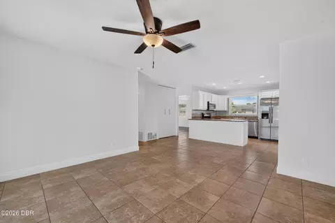 Living - 911 Woodmere Cir, Ormond Beach, FL 32174 photo 4 of 5