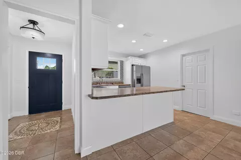 Entry Way - 911 Woodmere Cir, Ormond Beach, FL 32174 photo 2 of 2
