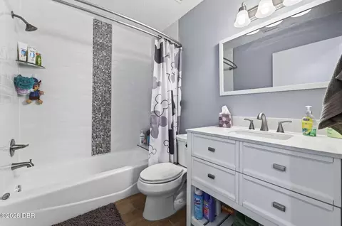 Bath - 1613 Juno Trl, Astor, FL 32102 photo 2 of 3