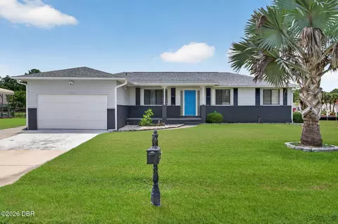 Exterior - 1613 Juno Trl, Astor, FL 32102 photo 1 of 7