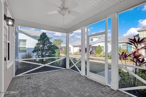 361 Parrot Ln, Daytona Beach, FL 32124