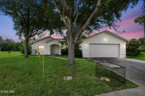 264 Fountain Lake Blvd, Daytona Beach, FL 32117